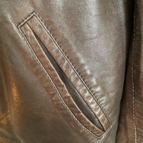 ⌛️Vintage Leather jacket, distressed dark brownw - Picture 7 of 11